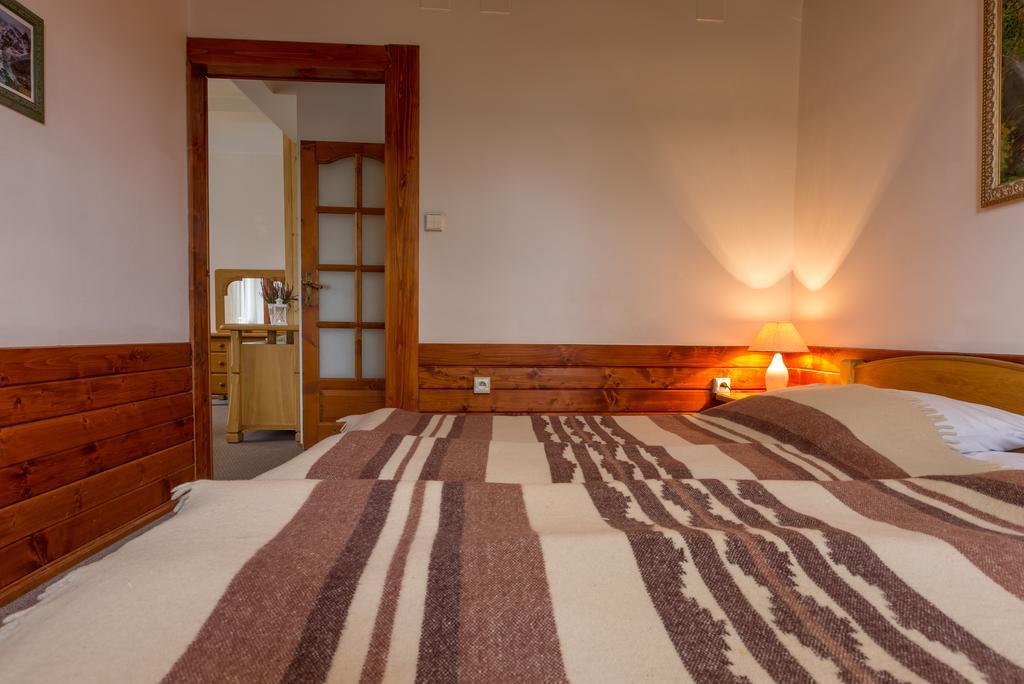 Hôtel Lipowy Dwor à Zakopane Extérieur photo