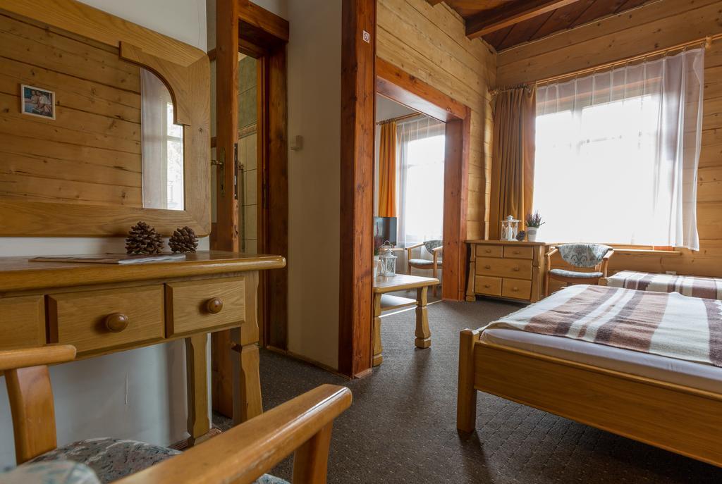 Hôtel Lipowy Dwor à Zakopane Extérieur photo