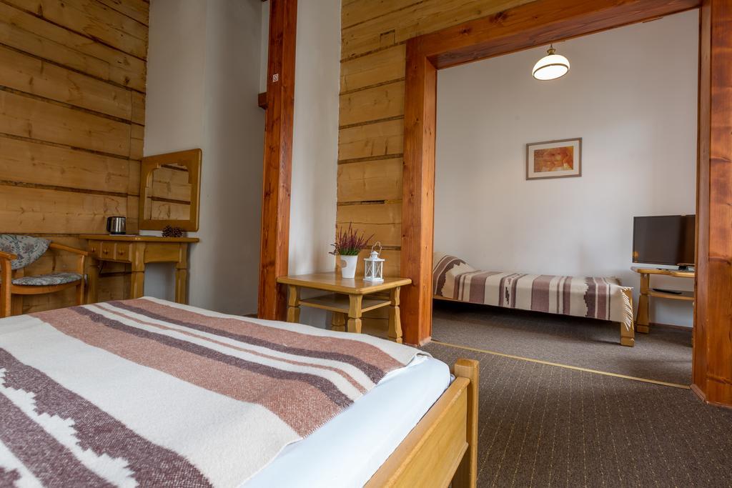 Hôtel Lipowy Dwor à Zakopane Extérieur photo
