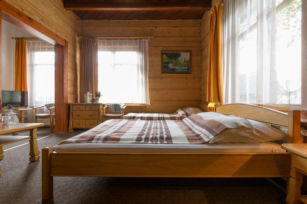 Hôtel Lipowy Dwor à Zakopane Extérieur photo