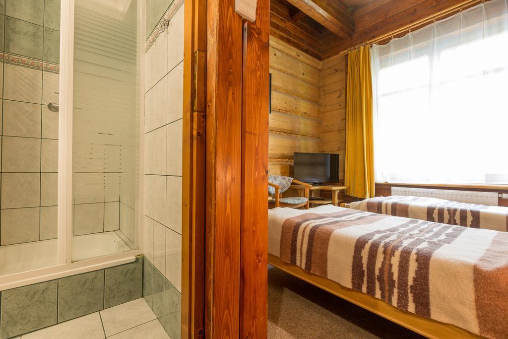 Hôtel Lipowy Dwor à Zakopane Extérieur photo